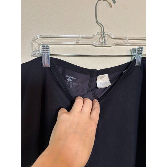 patagonia womens black overskirt size L with flaw - Picture 6 of 6